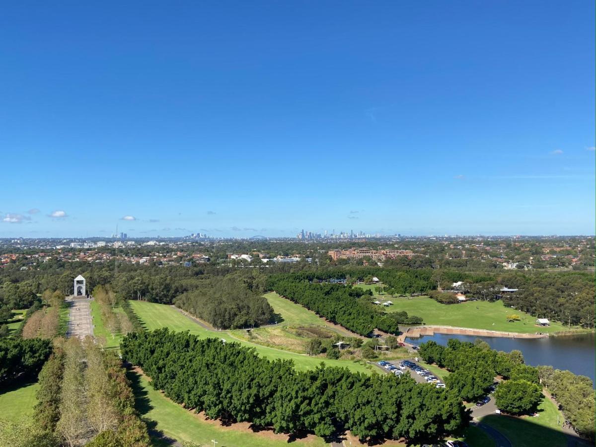 Parkside & City View In Sydney Olympic Park Exterior photo