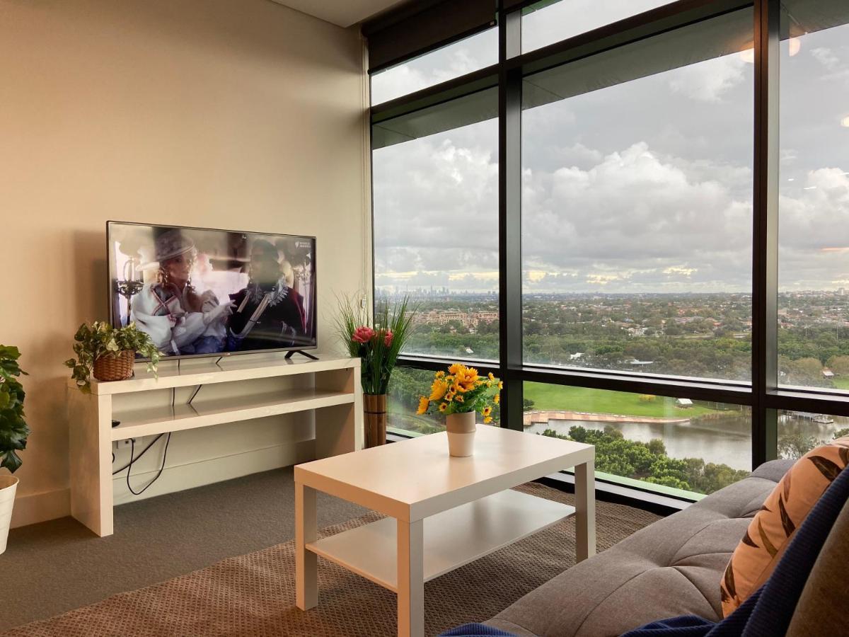 Parkside & City View In Sydney Olympic Park Exterior photo