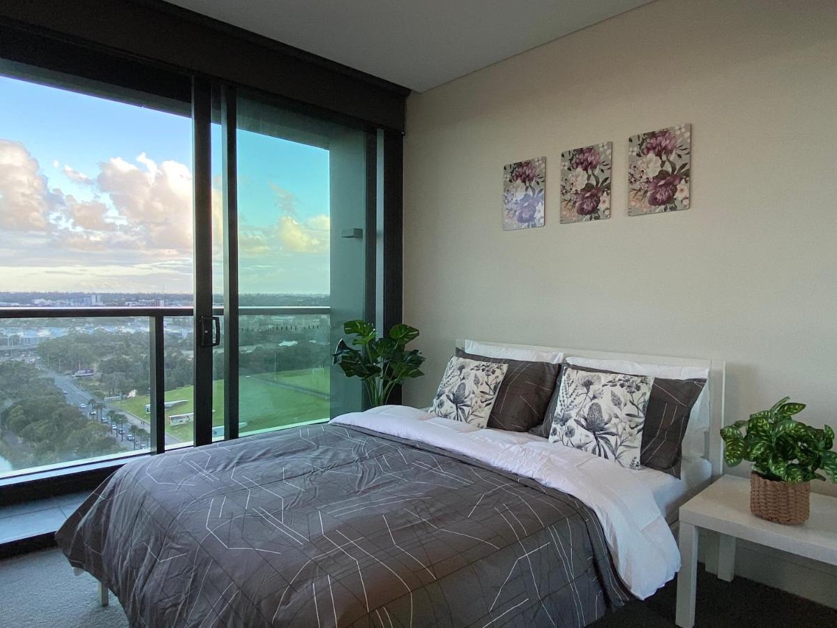 Parkside & City View In Sydney Olympic Park Exterior photo