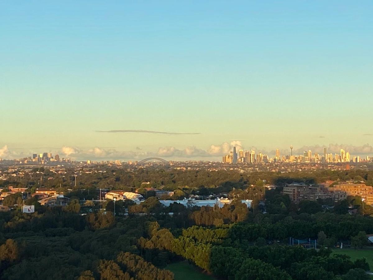 Parkside & City View In Sydney Olympic Park Exterior photo