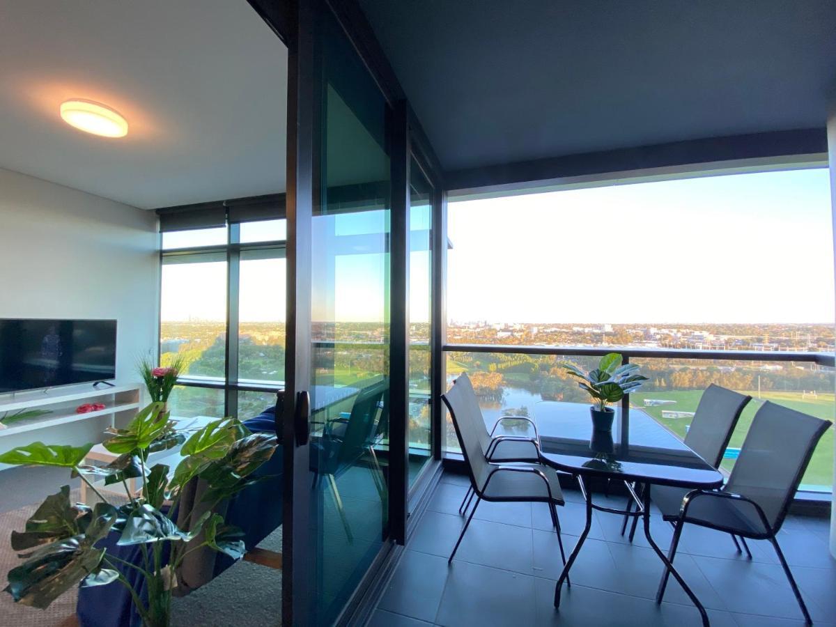 Parkside & City View In Sydney Olympic Park Exterior photo