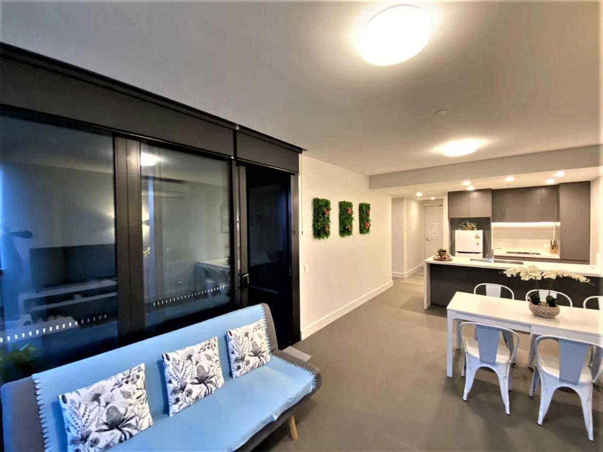 Parkside & City View In Sydney Olympic Park Exterior photo