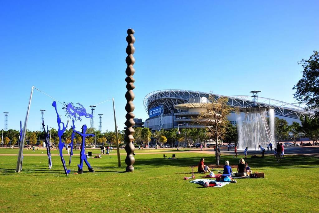Park-City View In Sydney Olympic Park Exterior photo